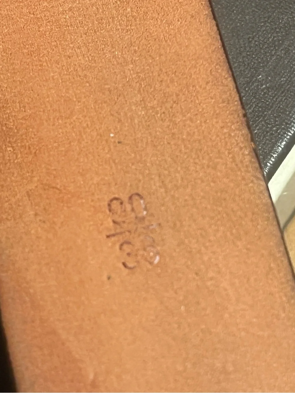 Louis Vuitton buckle 90